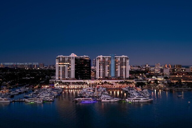 Building Photo - 1900 Sunset Harbour Dr