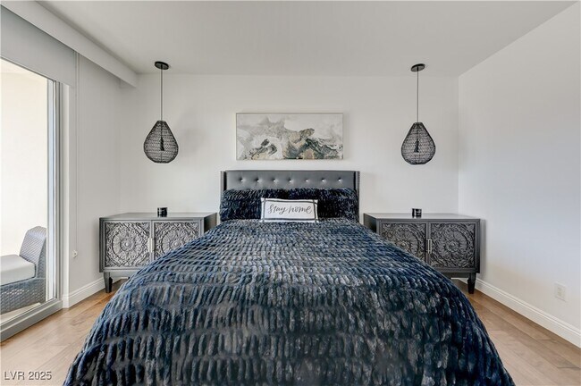 Building Photo - 222 Karen Ave