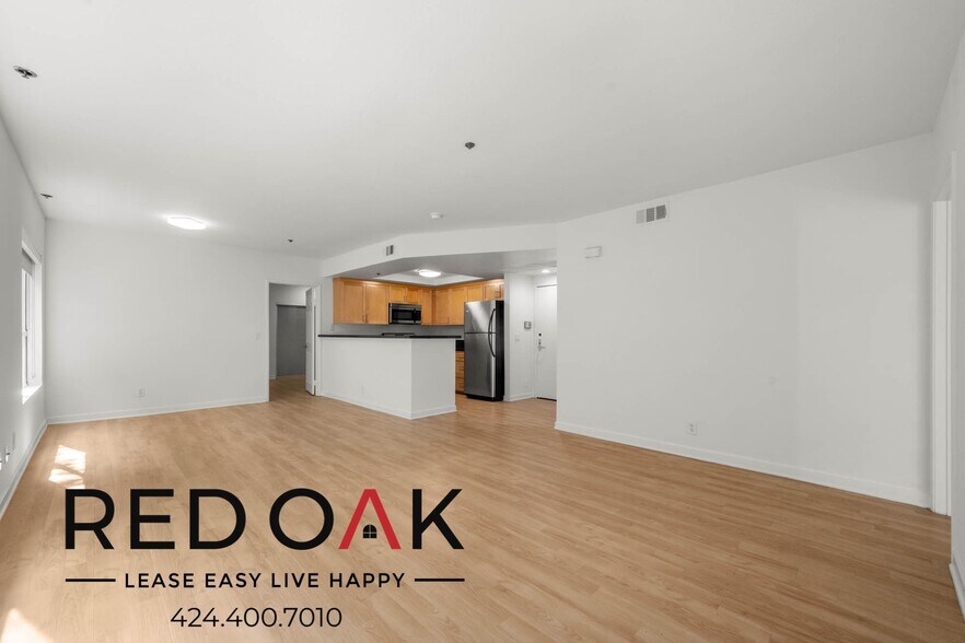 Building Photo - 939 Palm Ave