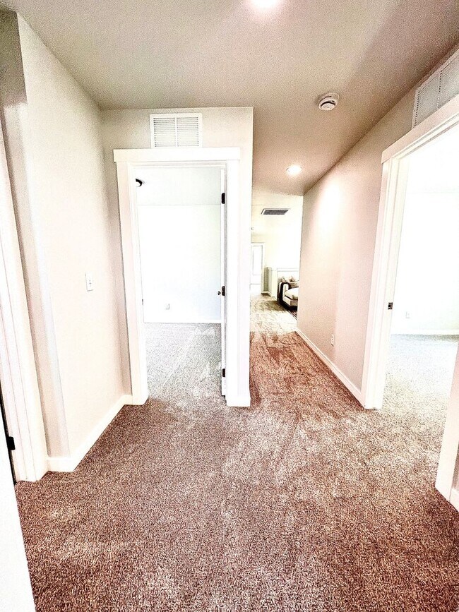 Building Photo - BRAND NEW HOME! 4 Bed/2.5 Bath plus Office and Flex Space Upstairs