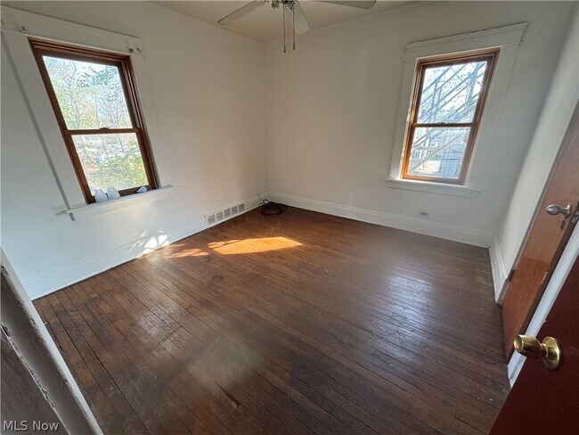 Building Photo - 1355 West Blvd