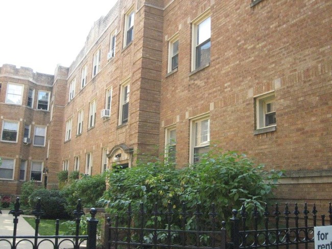Building Photo - 5545-5551 N Magnolia Ave