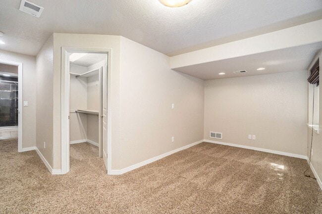 Building Photo - Welcome to this beautifully maintained 4-bedroom, 4-bath home with a dedicated office space