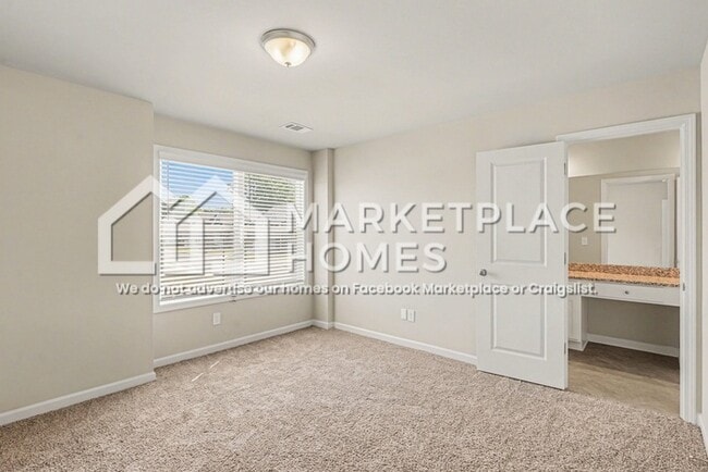 Building Photo - 254 W L Miller Dr