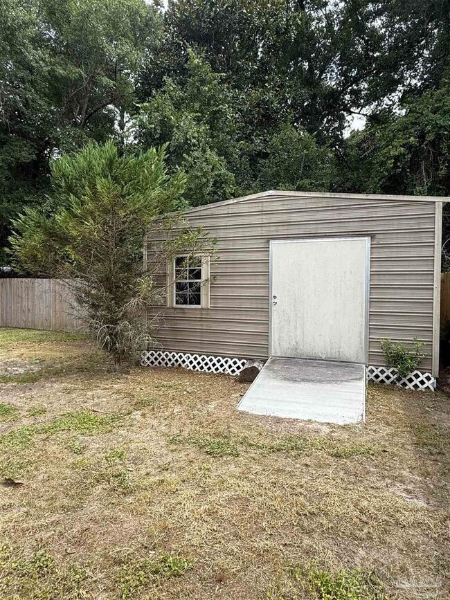 Building Photo - 4180 Hazelhurst Dr