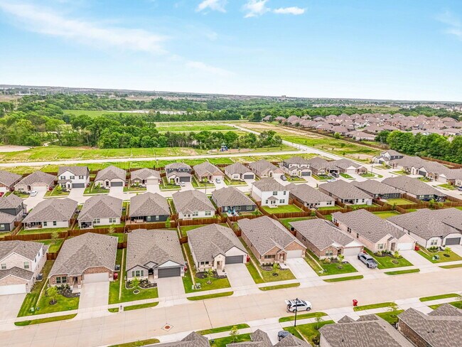 Building Photo - 2200 Dunbar Dr