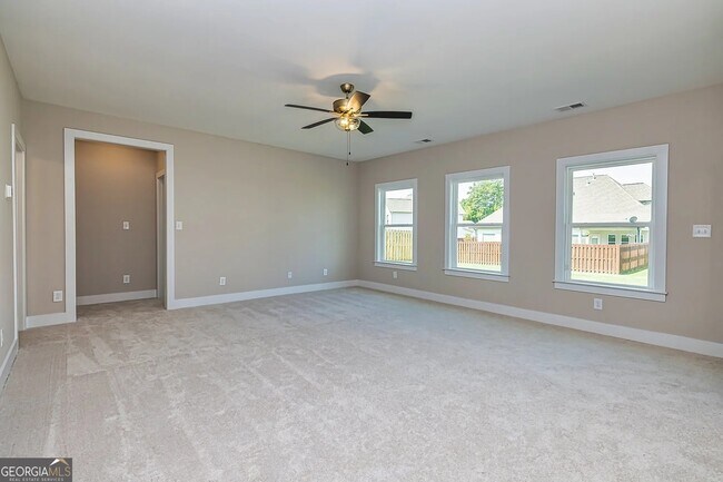 Building Photo - 69 Oakhurst Trail