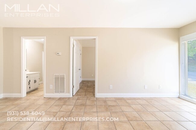 Interior Photo - 211 Oak St. Apartments