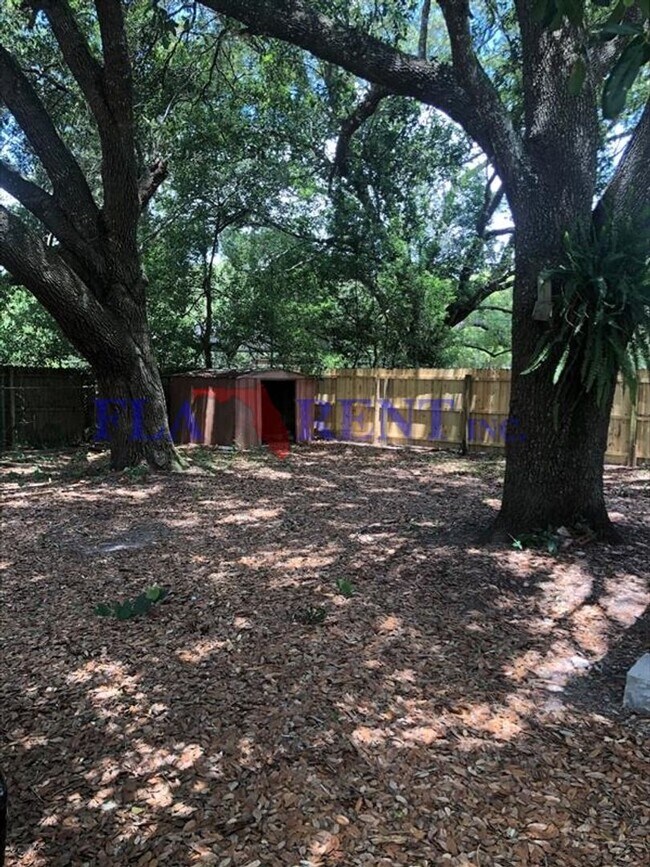 Building Photo - 3/2 Manufactured home with fenced in yard/ Bithlo area