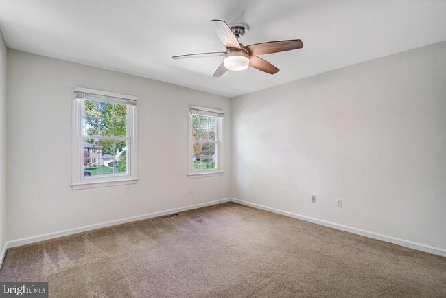Building Photo - 6031 Mayfair Ln