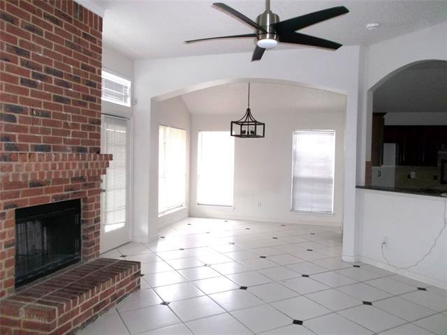 Building Photo - 6006 Team Ct