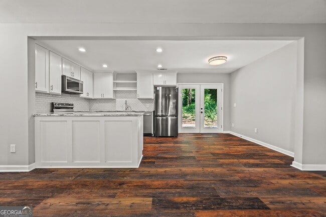 Building Photo - 53 Lucia Dr SE
