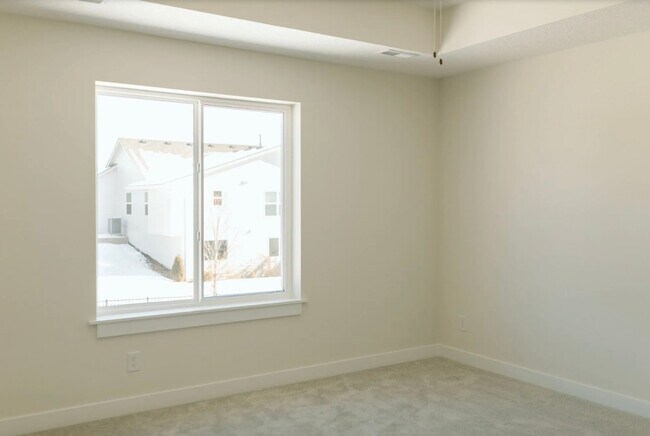 Building Photo - 1306 E 28th St