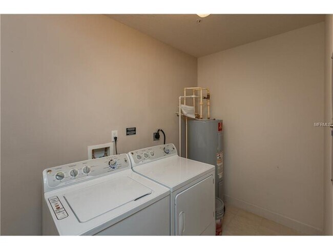Building Photo - 2/2 at The Sanctuary ~ Downtown Orlando's Established Luxury Condos 1 Block from Lake Eola