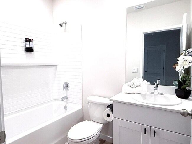 Building Photo - 8417 Everly Preserve Dr