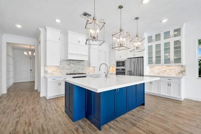 Building Photo - 12289 Waterstone Cir