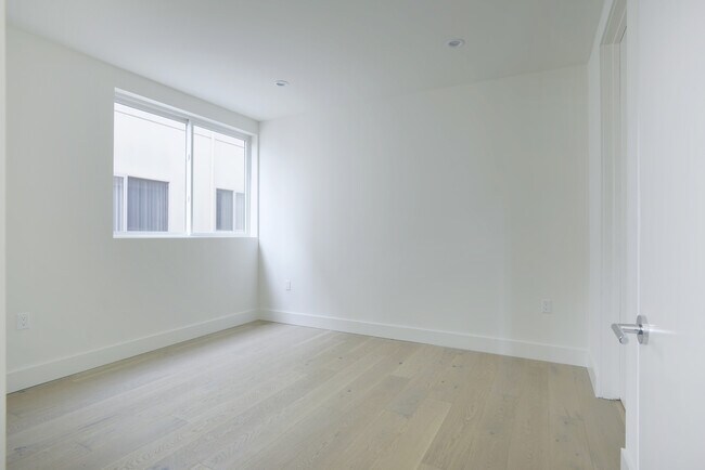 Building Photo - 2496 S Centinela Ave