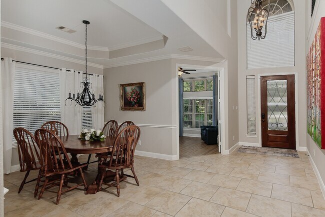 Building Photo - 47 Canoe Bend Dr