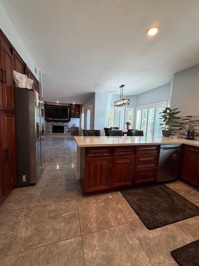 Building Photo - Spacious Living in a Beautifully Updated 4 Bedroom Home!