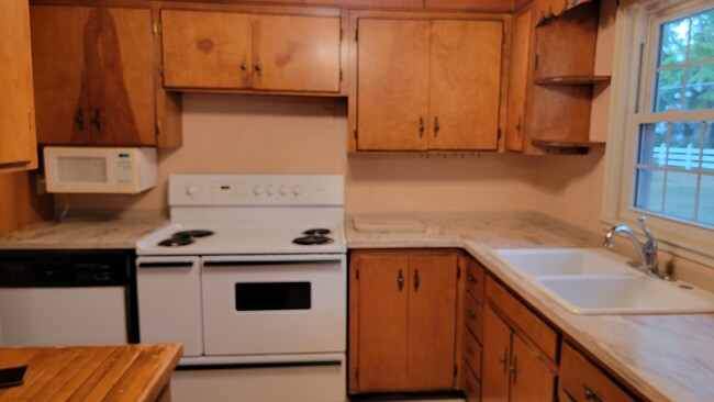 Kitchen - 680 W Fennville St