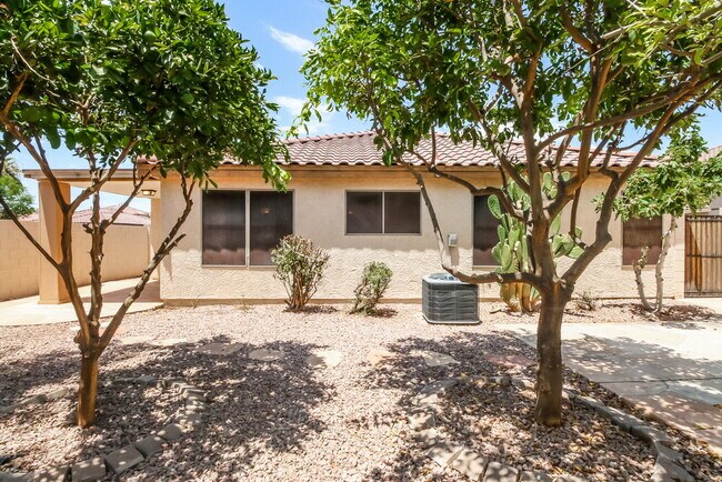 Building Photo - 6145 S Wilson Dr