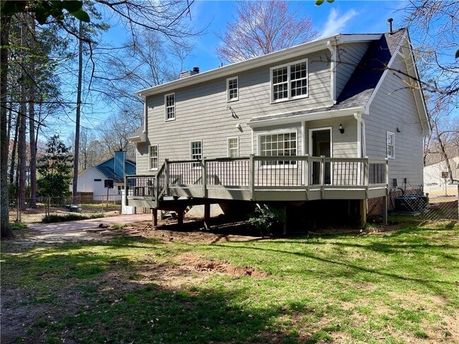 Building Photo - 1721 Emerson Ct NE