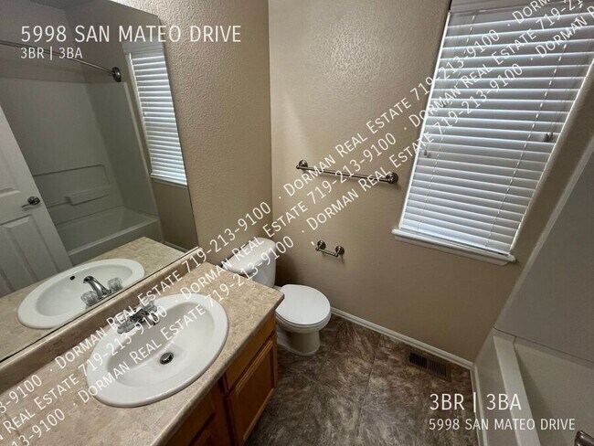 Building Photo - 5998 San Mateo Dr