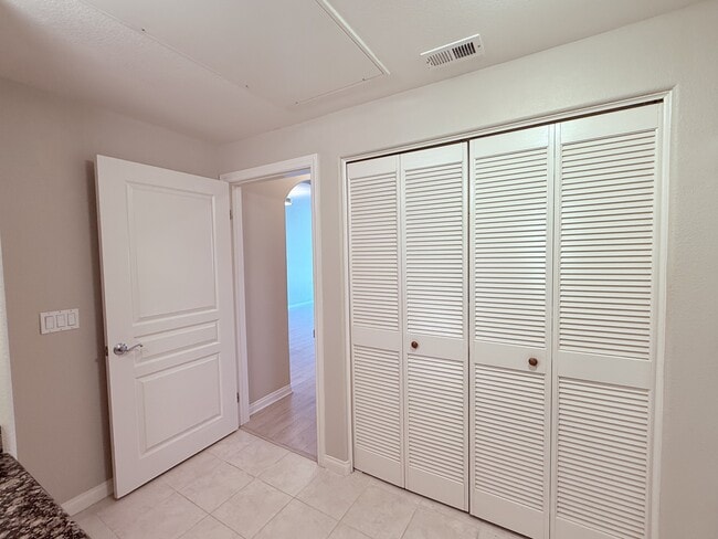 Building Photo - 3857 Pell Pl