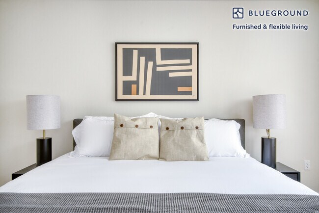 Building Photo - 3251 Lowell Blvd