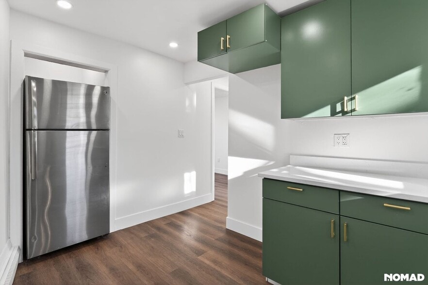 Building Photo - 156 Old Bergen Rd