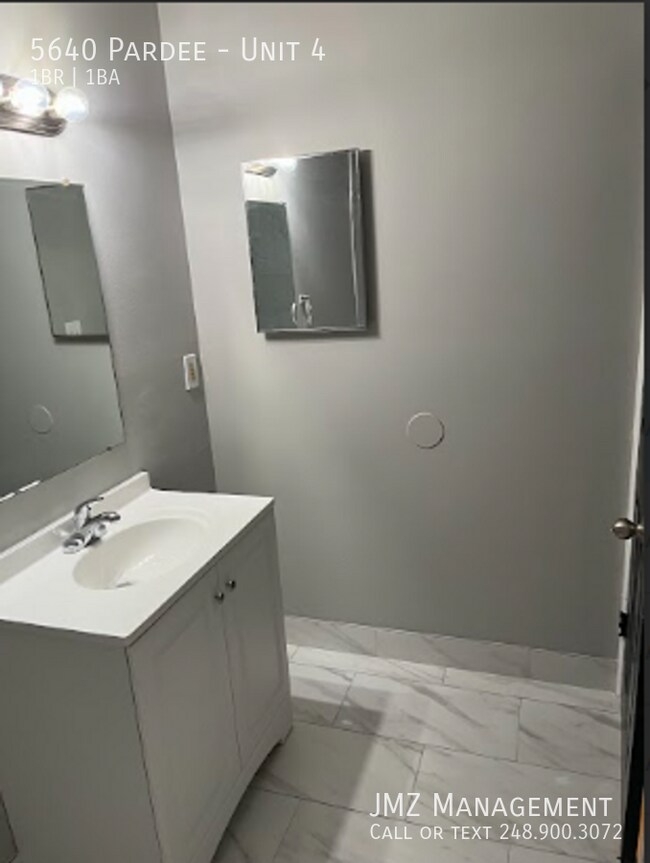 Building Photo - 5640 Pardee-Unit 4