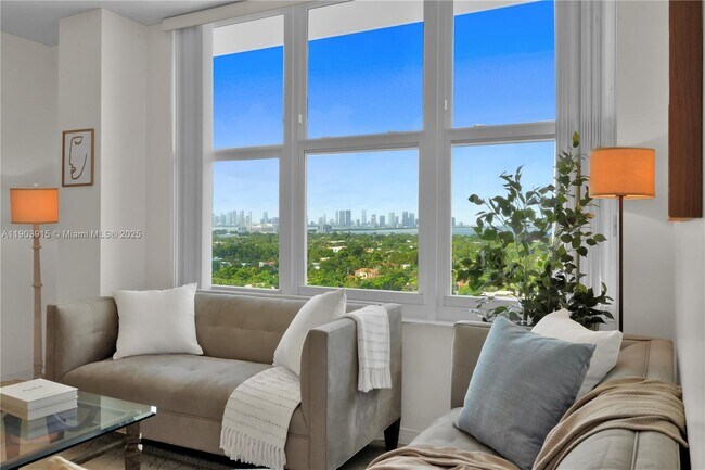 Building Photo - 4747 Collins Ave