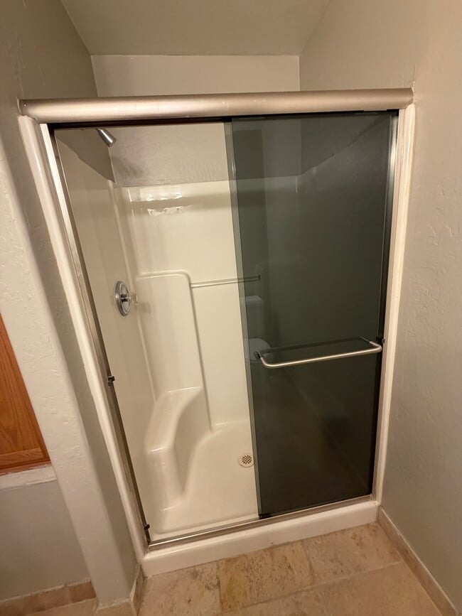 Building Photo - 205 N 74th St