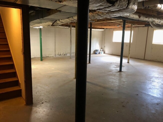 Building Photo - 4912 Valley Dale Ct