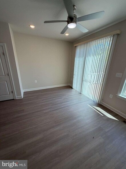 Building Photo - 7231 Mountaineer Dr