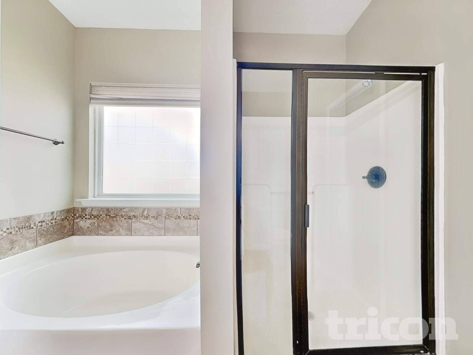 Building Photo - 513 Fox Haven Dr