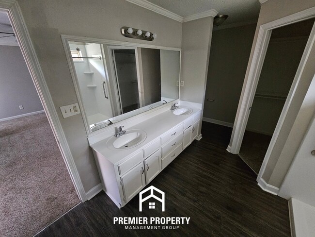 Building Photo - 6627 Winding Birch Dr