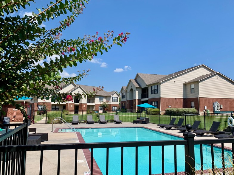 Pool - Crown Ridge Communities