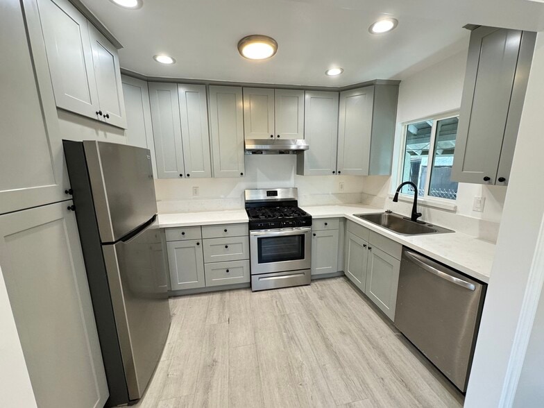 Building Photo - 3031 Langford Pl