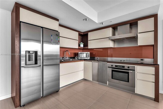 Building Photo - 2155 Washington Ct