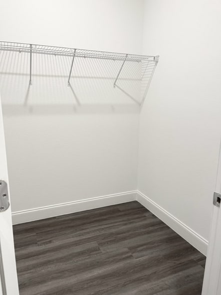 Building Photo - 43 Ballard Ln