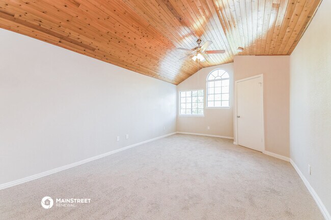 Building Photo - 6208 Los Altos Dr