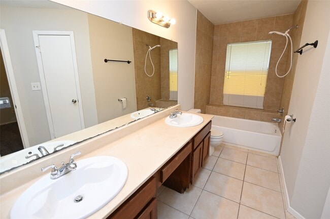 Building Photo - 6702 Garden Canyon Dr