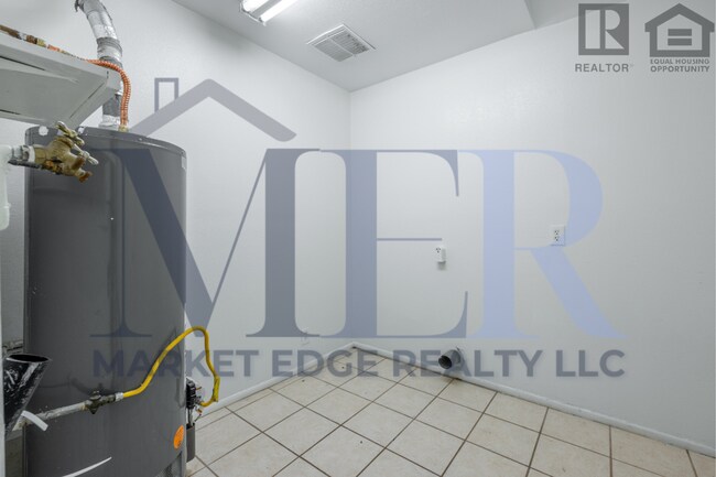 Building Photo - 5Bed/2Bath Home at 35th Ave/Cactus! Ready for Immediate Move-In! -- NO HOA!