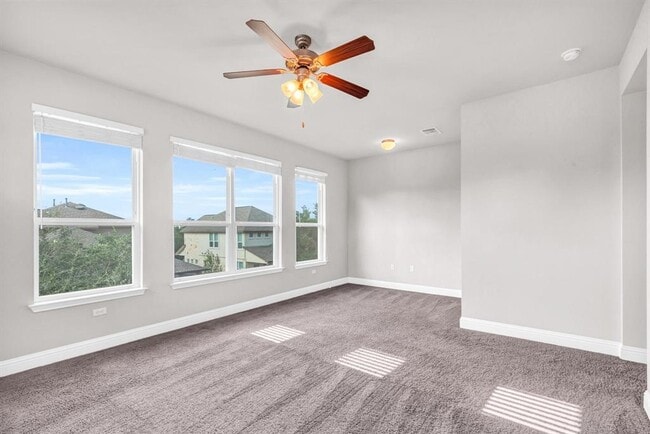Building Photo - 6716 Vitruvius Dr