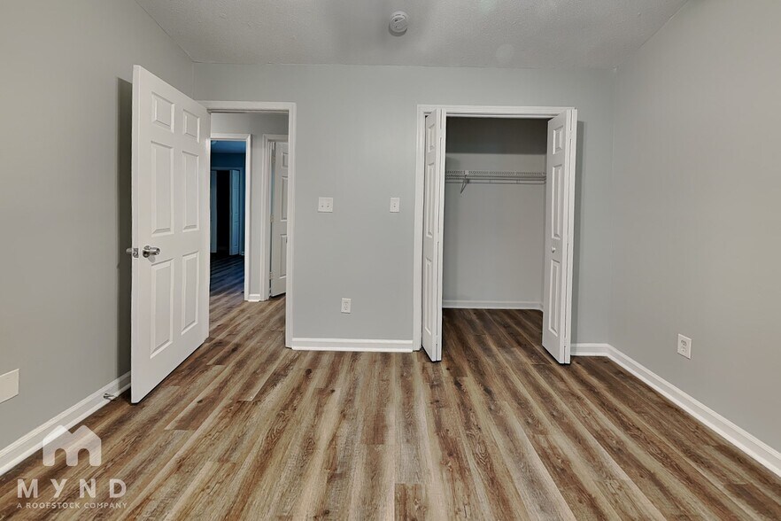 Building Photo - 409 Crosspine Dr