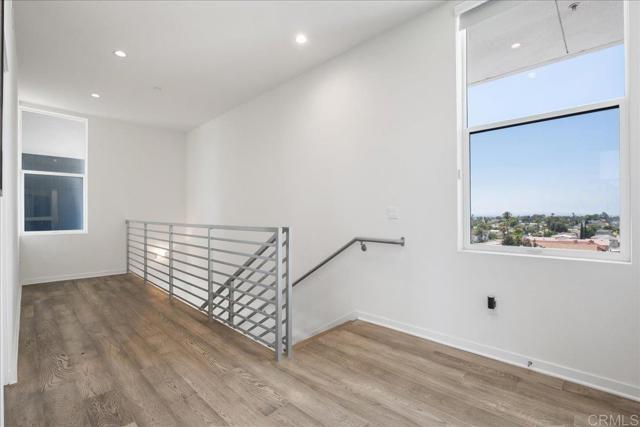 Building Photo - 3047 N Park Way