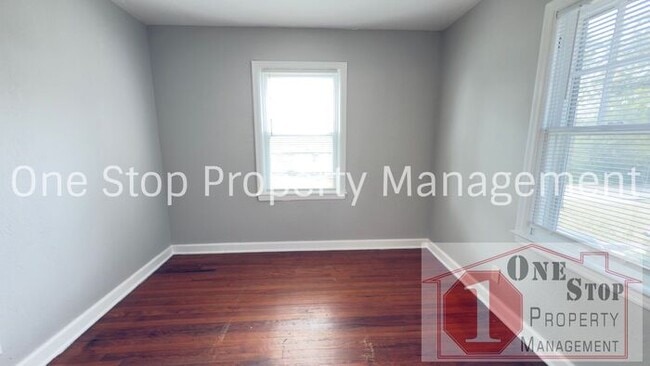 Building Photo - Beautiful 3 Bedroom 1 Bathroom Home in Kan...