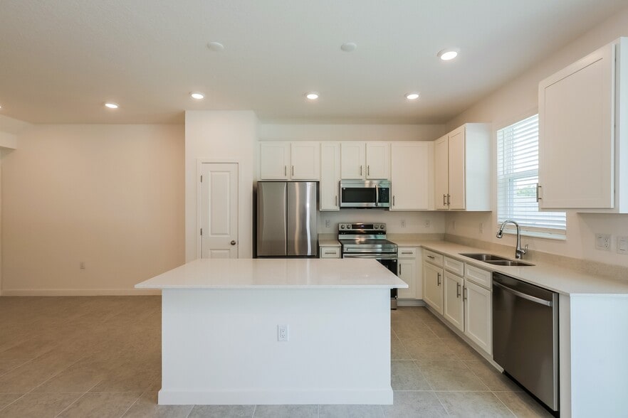 Building Photo - 1464 Tristar Dr