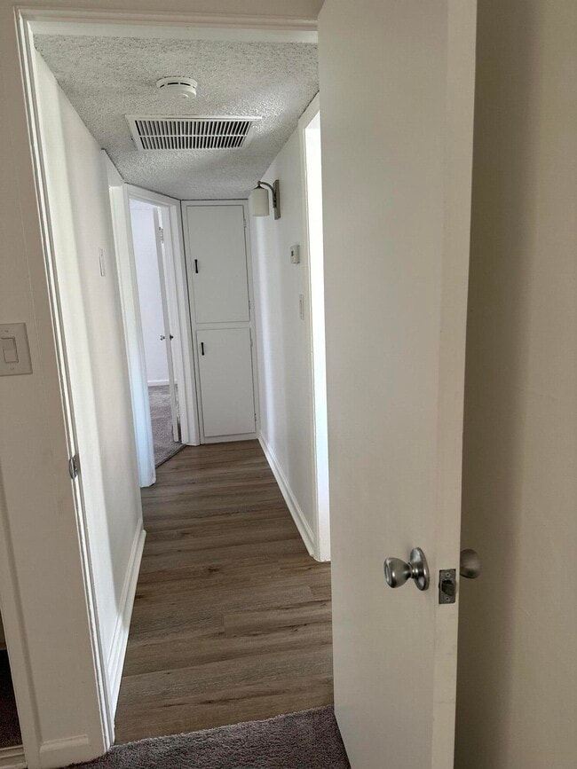 Building Photo - 53548 Avenida Vallejo